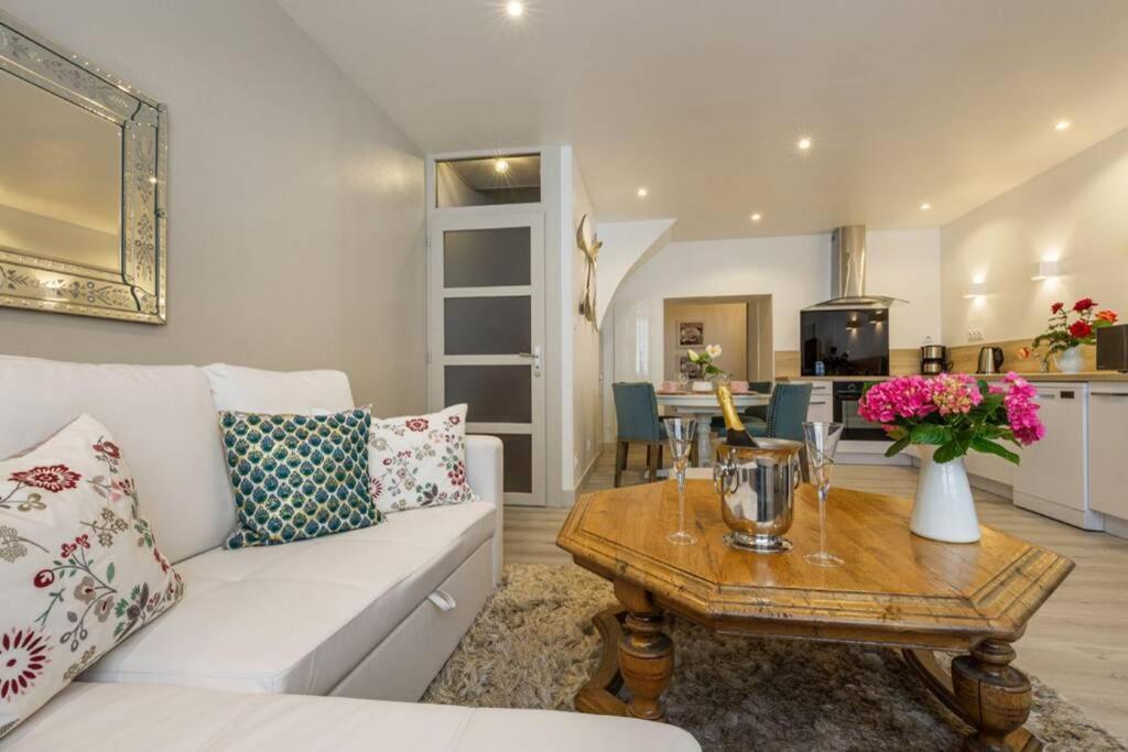 Chez La Tante Louise - Appartement Prive De Charme Passenans Ngoại thất bức ảnh