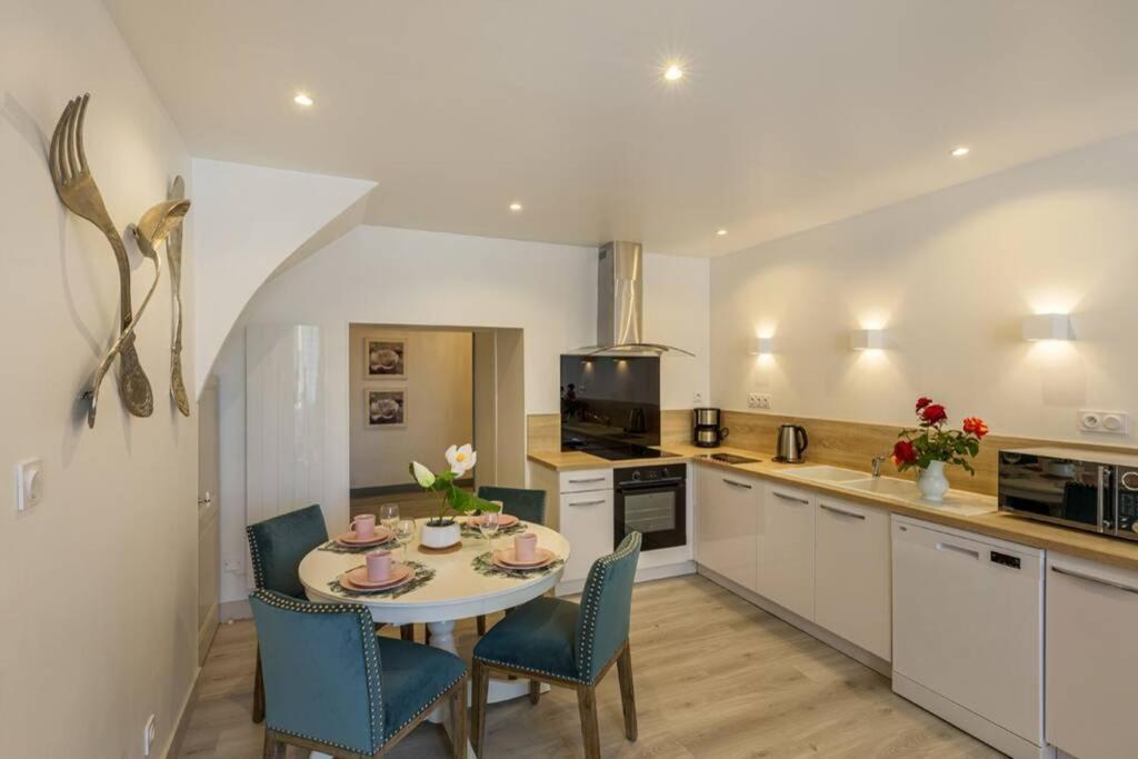Chez La Tante Louise - Appartement Prive De Charme Passenans Ngoại thất bức ảnh